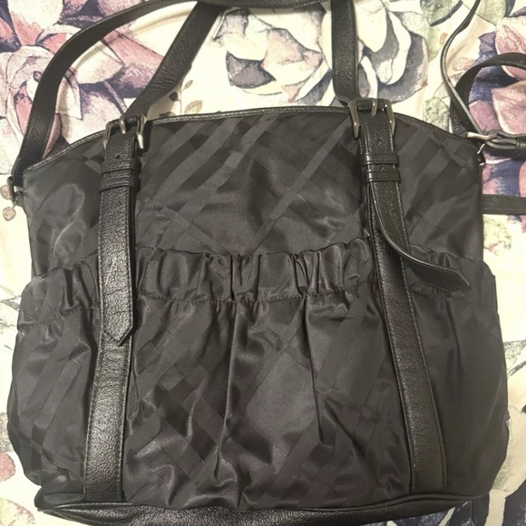 Burberry purse